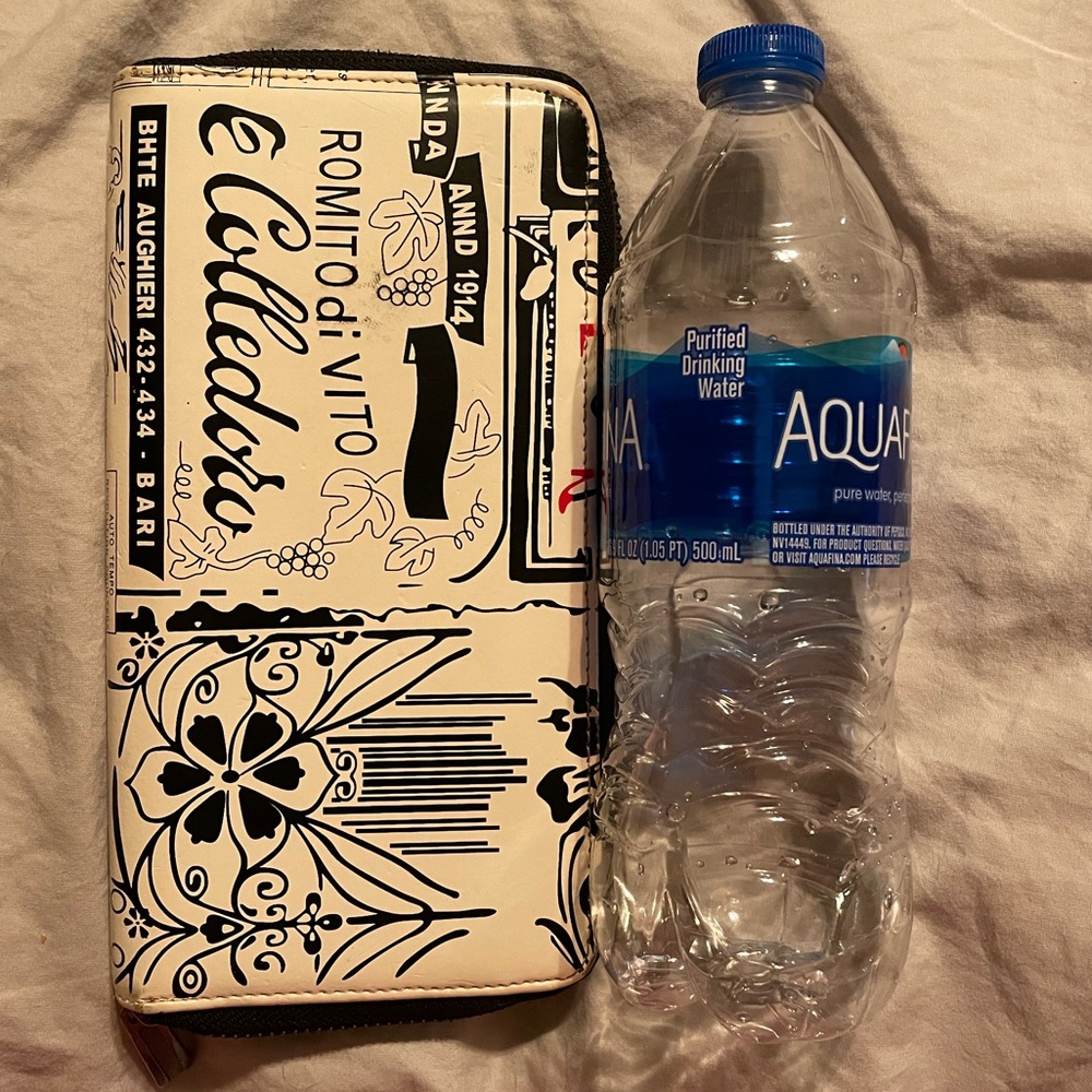 ModCloth “Retro Reporter” Wallet - Picture 15 of 15